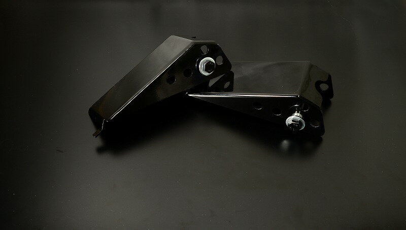 メーカー直送 モーターファーム ジムニー　ピボット・スキッドガード　ブラック　フロント用（左右SET）JB23/33/43 ※代引不可・返品不可