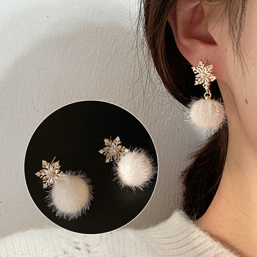 Rakuten - ポンポン×スノーフレーク デザインピアス ゴールド 雪の結晶 クリスマス 冬 パーティー 二次会 女子会 デート 大人女子 レディース 送料無料 SLENDER スレンダ ap296