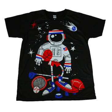 【送料無料】MAO MAO プリントTシャツ ブラック メンズ 宇宙飛行士 スペース スポーツ バスケットボール アメフト ゴルフ フランス スケボー おもしろ ジョーク カワイイ おしゃれ ストリート系 カッコイイ クール インナー 柄物 半袖 M/L/XLサイズ