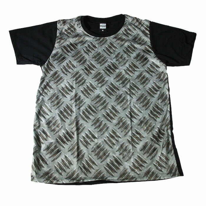 乐天商城 - 【送料無料】MAO MAO おもしろプリントTシャツ ブラック メンズ カワイイ 縞板模様 工事現場 滑り止め インパクト抜群 現場仕事 パーティー 建設 おしゃれ ストリート系 カッコイイ クール インナー 柄物 半袖 M/L/XLサイズ