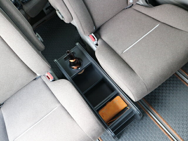 【全品20％OFFクーポン配布中】3色から選べる RP系ステップワゴン(15/4〜) センターコンソール セカンドシート用 カスタム カスタムパーツ 車内収納 高級感 インテリア性 ドリンクホルダー付き 日本製 自社製作 職人仕上げ カーアクセサリー カー用品 車用収納