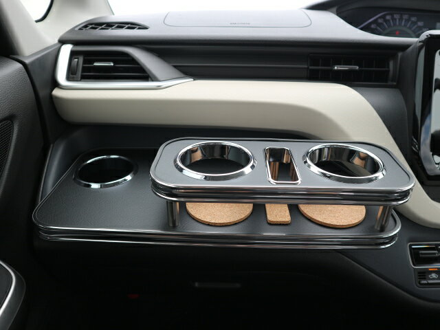 【期間限定20％OFF】【売り切り お買い得】MA37S ソリオ(22/12〜)　フロントテーブル大　携帯中&サイド..