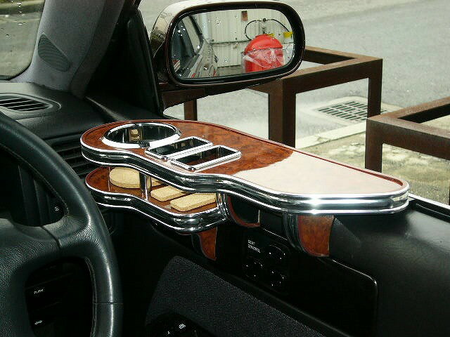 【期間限定20％OFF】Y32グロリアサイドテーブル 運転席側 カスタム カスタムパーツ 車内収納 高級感 インテリア性 ドリンクホルダー付き 日本製 自社製作 職人仕上げ カーアクセサリー カー用品 車用収納