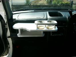 3色から選べる Z10キューブ(98/2〜)フロントテーブル カップ2個仕様 カスタム カスタムパーツ 車内収納 高級感 インテリア性 ドリンクホルダー付き 日本製 自社製作 職人仕上げ カーアクセサリー カー用品 車用収納