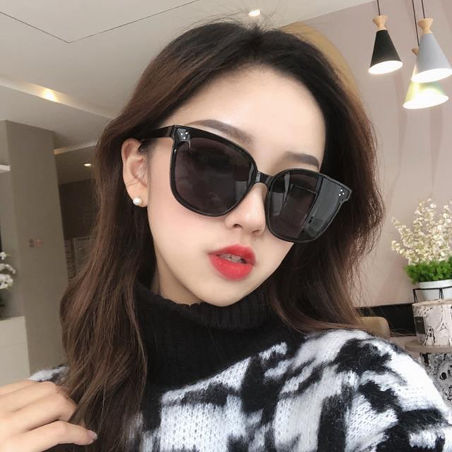 ブラックビッグフレームレトロサングラス韓国トレンドファッションレディースメンズ