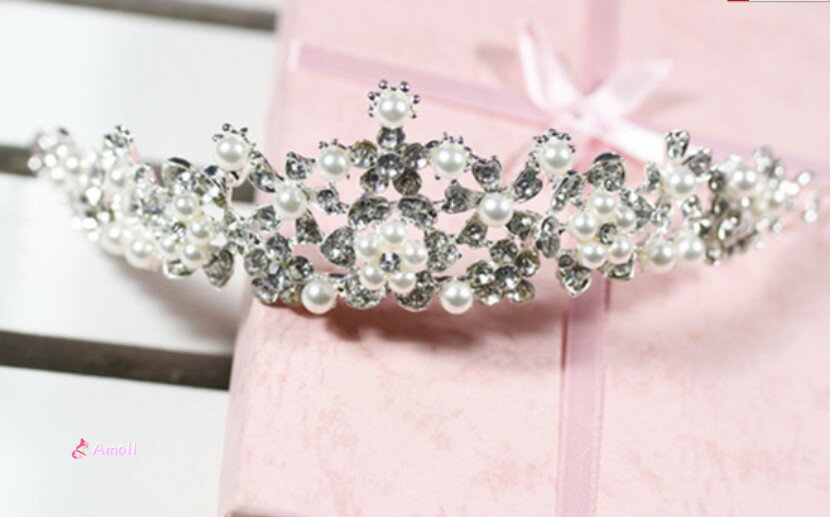 【普通郵便送料無料】キラキラ ティアラ ウェディング 結婚式にぴったりアクセサリー、華やかに演出!☆ キラキラティアラ ウェディング 結婚式