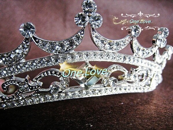 【送料無料】●【即納】結婚式 ティアラ ラインストーン ティアラ ウェディング・結婚式アクセサリー ブライダルアクセサリー ヘッドドレス ヘッドアクセ ブライダ...