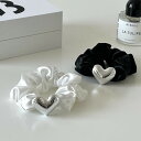 ハート メタル シュシュ ヘアアクセサリー ブラック ホワイト 髪留め リボン ヘアアレンジ シュシュ 送料無料 《即日発送》Z102
