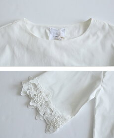 【再入荷♪8月31日12時&22時より】「pave」カットワークのお花ブラウストップス