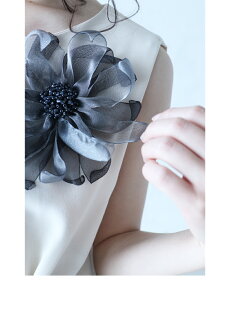 ▼▼「frenchpave」穴を開けず楽しめる。ビーズ煌めくリッチな花ブローチ2月9日22時販売新作