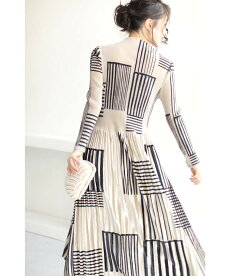 ▼▼(S~L対応)(ベージュ)「frenchpave」趣きある線画アコーディオンプリーツロングワンピース9月26日22時販売新作