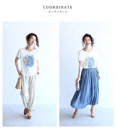 ▼▼(S〜L対応)「FRENCHPAVE」咲き浮かぶ1輪の花Tシャツトップス
