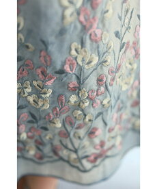 (予約販売:8月5日〜9月5日前後の出荷予定)【先行予約販売7月22日18:00から7月24日23:59まで】(S~L対応)「FRENCHPAVE」梅の花。デニム刺繍ワンピース
