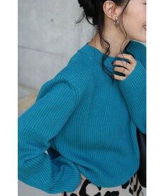 (M対応)冬を彩る鮮やかブルーの肩パッド入りニットトップス