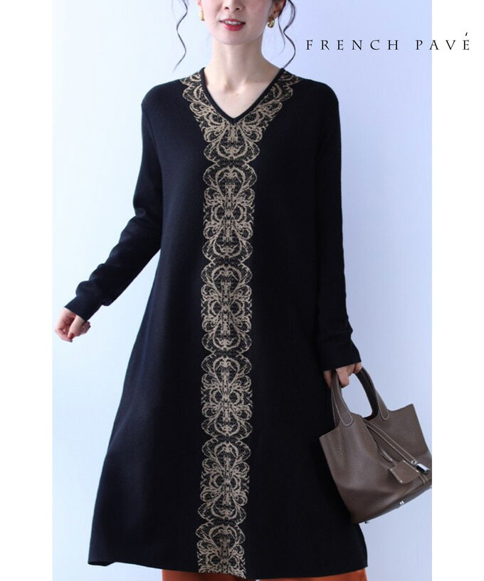 【再入荷♪10/30 12時&20時】（S~2L対応）（ブラック）（黒）センターに流れるエレガント柄ミディアムワンピースのサムネイル