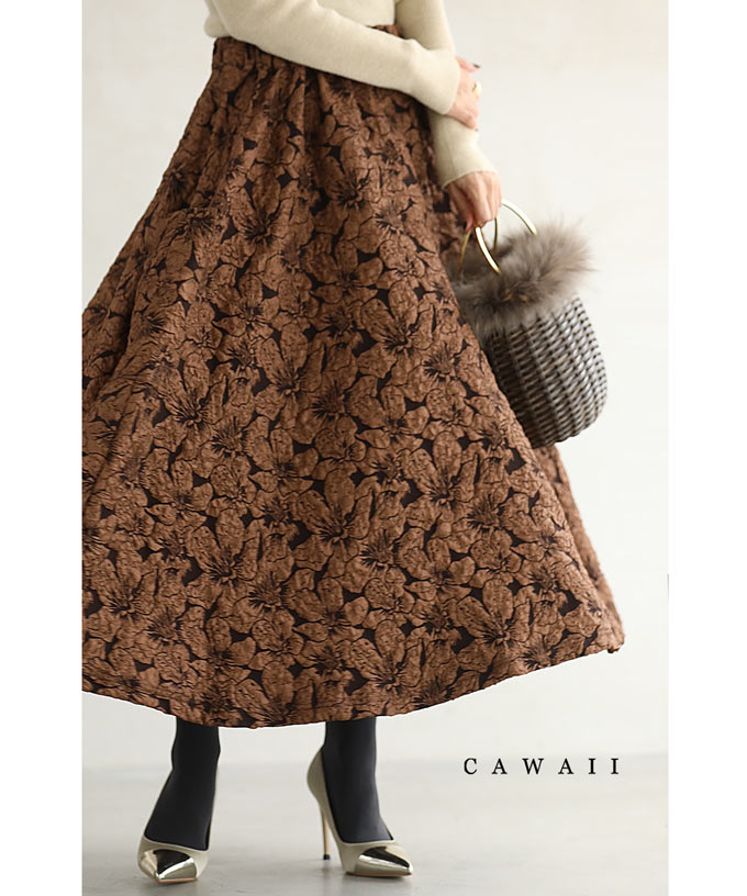 【再入荷♪2/9 12時】（S~3L対応）エンボス加工の花浮かぶクラシックフラワーミディアムスカートのサムネイル