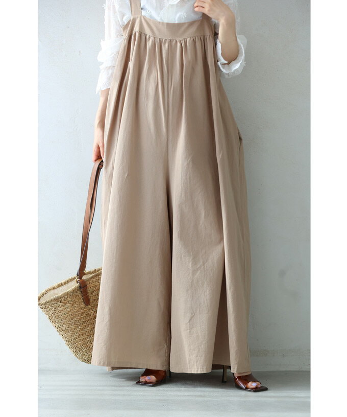 （M~2L対応）（ベルト付き）脚ラインゆったりパンツサロペット