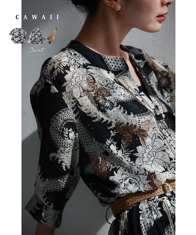 【再入荷♪9/9 20時】（S~2L対応）（黒）和を感じる花柄に煌めく蝶々のブラウスとスカートとベルト3点セット【set】のサムネイル