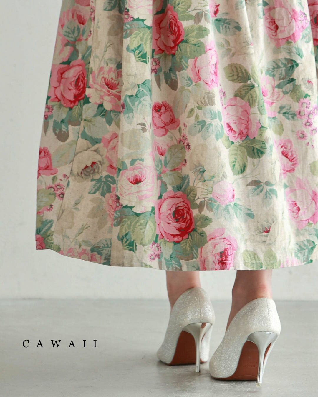 （S~L対応）一面に広がるピオニーの切り替えミディアムスカートのサムネイル