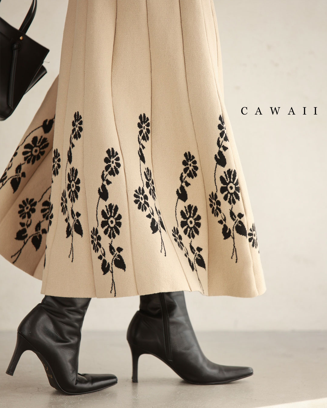 （S~L対応）黒花囲むラインニットミディアムスカートのサムネイル