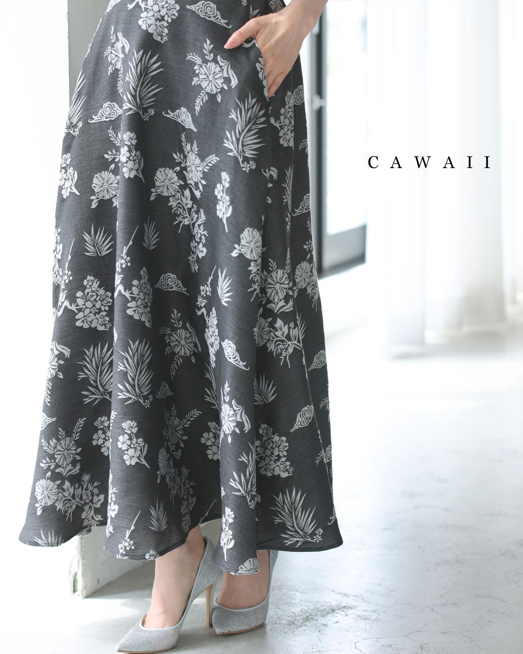 （S~L対応）一面に咲き広がる花刺繍ロングスカート
