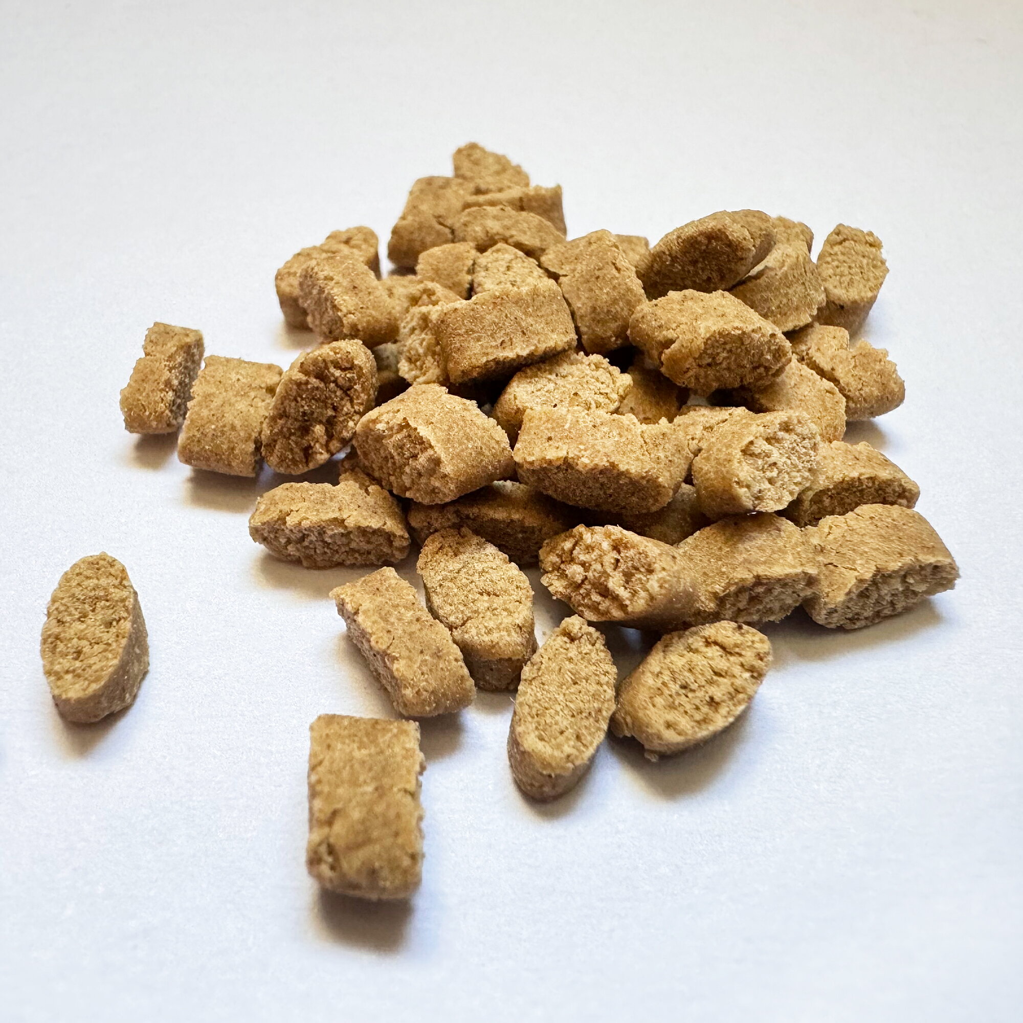 ヤムヤムヤム ハイシニア 13＋ ALL my love チキン ドライタイプ 1.3kg ×2袋 【 Yum yum yum! 正規品 国産 ドッグフード 1300g 高品質 ドライフード 超小粒 厳選素材 ヒューマングレード 乳酸菌 DHA 腎臓 心臓 腸 関節 目 プレミアム 無添加 シニア ワンズショップ 】 ones-shop-ec-10001051 ワンズショップ サンプル画像2