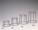 ■商品説明ボールプランターを立体的に飾ることができるワイヤー製のスタンドです。極太タイプなので、テラコッタも飾ることができます。ポリエチレンコーティングを施していますので、サビにくく耐侯性に優れています。＜上部内径＞極太20：250mm極太30：250mm極太40：300mm極太50：300mm◆ガーデン