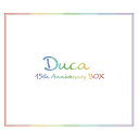 Duca 15th Anniversary BOX (完全生産限定盤)Ducaデュッカ でゅっか　発売日 : 2018年10月24日　種別 : CD　JAN : 4560372451504　商品番号 : KDSD-1024【商品紹介】ライブCD『Duca LiveAlive Regression』と『Duca Works 15th anniversary BEST』を同梱、さらにDucaのキャラクター”カメオ”のアクリルキーホルダーを同梱したAnniversary BOX。【収録内容】CD:11.Ever spiral(PCゲーム「アイコン〜Icon〜」より)2.ありがとう(PCゲーム「つくとり」より)3.蕾(PCゲーム「Canvas3 〜白銀のポートレート〜」より)4.Dreamer(PCゲーム「恋する彼女の不器用な舞台」より)5.タイムカプセル6.My First Love(PCゲーム「スクランブル・ラバーズ」より)7.marry me?(PCゲーム「ゴールデンマリッジ」より)8.Snow wish(PCゲーム「デュエリスト×エンゲージ」より)9.Innocent Desire(PCゲーム「神待ちサナちゃん」より)10.夜空11.アイの庭(PCゲーム「Garden」より)CD:21.ことば旅行2.手紙(PCゲーム「なないろ航路」より)3.happiness(PCゲーム「Purely 〜その狭い青空を見上げて〜」より)4.しあわせの場所(PCゲーム「星織ユメミライ」より)5.向日葵(PCゲーム「おにいちゃん だぁいすき!〜LOVE? or LIKE?〜」より)6.I'm in the side7.こころの種(PCゲーム「CAFE SOURIRE」より)8.深愛(PCゲーム「アマカノ〜Second Season〜+」より)9.約束(PCゲーム「嫁探しが捗りすぎてヤバい。」より)10.遠い空へ11.観覧車〜あの日と、昨日と今日と明日と〜(PCゲーム「めぐる季節の約束とつないだその手のぬくもりと」より)|ロケット☆ライド(PCゲーム「あの晴れわたる空より高く」より)|アマオト(PCゲーム「ア、観覧車〜あの日と、昨日と今日と明日と〜(PCゲーム「めぐる季節の約束とつないだその手のぬくもりと」より)、ロケット☆ライド(PCゲーム「あの晴れわたる空より高く」より)、アマオト(PCゲーム「アメサラサ 〜雨と、不思議な君に、恋をする〜」より)、コイイロセカイ(PCゲーム「銀色、遥か」より)CD:31.二人色2.Revolution!3.Square of the Moon4.My First Love5.Brand-New World6.Make a Wish7.恋をしようよ Let it snow8.蕾9.観覧車〜あの日と、昨日と今日と明日と〜10.ロケット☆ライド11.COLD BUTTERFLY12.たいせつなきみのために、ぼくにできるいちばんのこと13.Save the Tale14.しあわせの場所15.アイオライト16.Autograph