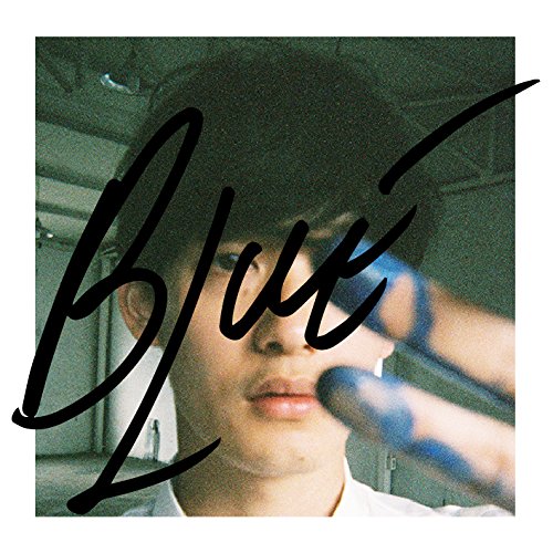BLUEMUKAI TAICHIムカイタイチ むかいたいち　発売日 : 2017年11月29日　種別 : CD　JAN : 4988061866260　商品番号 : TFCC-86626【商品紹介】オルタナティブR&Bの旗手、向井太一待望のファースト・アルバムが発売決定! SALU、BACHLOGIC、mabanua、Kan Sanoなど超豪華布陣が参加!今作は、シンガーソングライターとして等身大で活動していく中で、社会にありがちな嘘くさくて暑苦しくてギラギラしたような瞬間的な闘志でなく、25歳として背伸びせず過ごす日常や精神性、さらに、壊れそうで儚くも、もがき苦しみながら静かに闘志を抱くような、赤い炎よりも遥かに静かに熱く貫く”青い炎”に例えたタイトルになっている。【収録内容】CD:11.楽園2.FLY3.Can't Wait Anymore4.Lost & Found5.Great Yard6.Blue7.空 feat.SALU8.眠らない街9.Conditional10.Teenage11.ONE12.君にキスして(Bonus Track 1)13.FREER(Bonus Track 2)