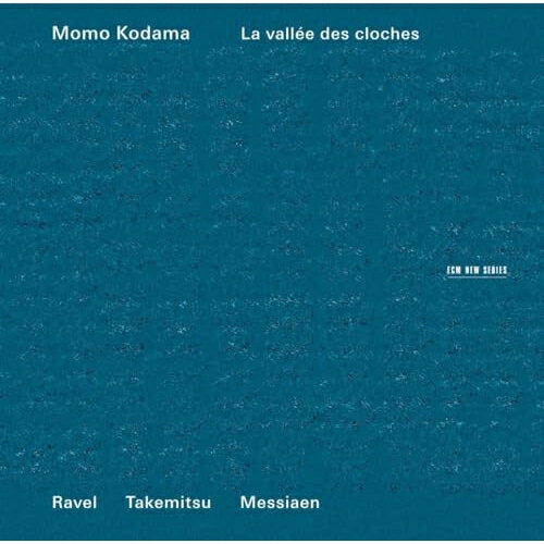 鐘の谷〜ラヴェル、武満、メシアン:ピアノ作品集 (SHM-CD)児玉桃コダマモモ こだまもも　発売日 : 2024年9月11日　種別 : CD　JAN : 4988031658864　商品番号 : UCCE-5069【商品紹介】児玉桃初のECM録音となったアルバム。ラヴェルの(鏡)と、ラヴェルに強い影響を受けた二人の現代作曲家の作品をカップリング。小さな武満徹作品をはさみ、メシアン最高にして最大のピアノ作品といわれる(ニワムシクイ)が収録されています。メシアンは彼女にとって最重要レパートリーだけに、この録音にECMの大きな期待と、彼女の強い意気込みが感じられます。【収録内容】CD:11.組曲(鏡) 蛾2.組曲(鏡) 悲しげな鳥たち3.組曲(鏡) 海原の小舟4.組曲(鏡) 道化師の朝の歌5.組曲(鏡) 鐘の谷6.雨の樹素描7.ニワムシクイ