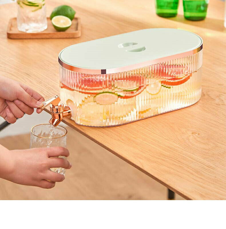 【店内全品7%OFFクーポン配布中】 冷水筒 耐熱 耐冷 ピッチャー 横置き 5.3リットル 麦茶ポット お茶ポ..