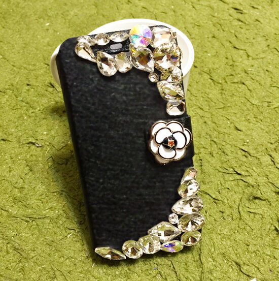 【送料無料】iphone 5 5s スマホ　ケータイ　カバー 手帳型 横開き スタンド カード収納付　フラワー　花　ブラック　ダイアリー　デコ　オシャレ iPhone 6 6s 6plus 6splus