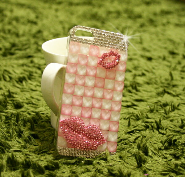 【特価】iphone 5 5s スマホ　ケータイ　カバー デコ デイジー　ハード　ケース　可愛い　オシャレ キスマーク　ストーン　真珠　香水　ボトル