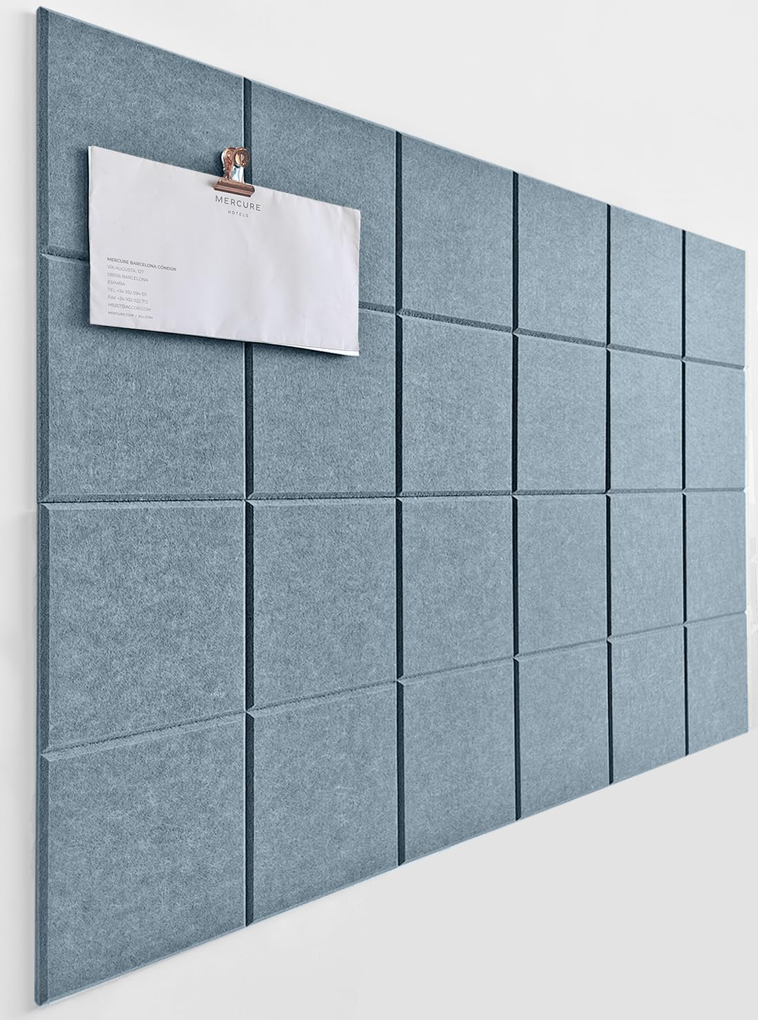 ・サイズ:90×60cm(30×30cmのボード6枚セット) ・厚さ:9mm ・素材:ポリエステル繊維100% ・機能:吸音、壁面保護