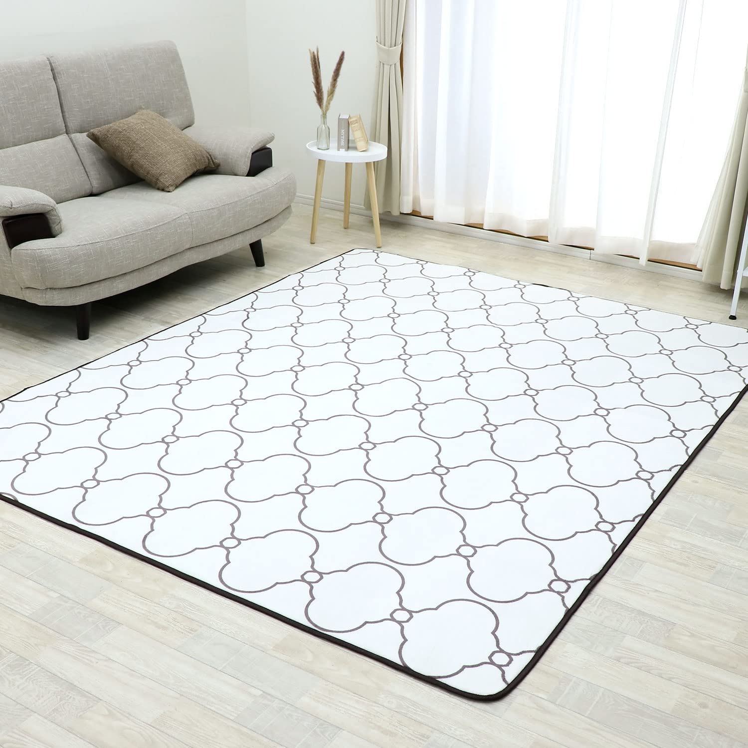 Balls - ラグ カーペット 200×250cm 約3畳 滑り止め付 マイクロファイバー 洗える 軽量 オールシーズン モロッカン柄 アイボリー