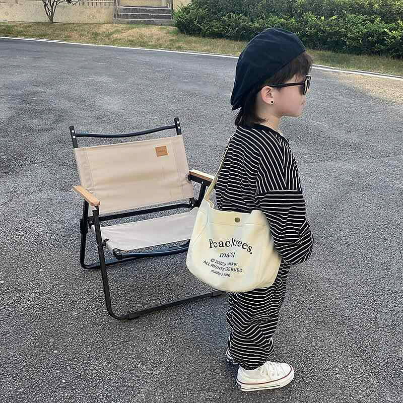 ・性別: 男女兼用・学齢: 小学校・素材: 帆布・機能: 通気性、超軽量、耐摩耗性、耐震、減圧、収納・裏地: ポリエステル・柄: 文字・デザイン: 文字・カラー: ホワイト、ブラウン、ブラック、グリーン・スタイル: モダン、ストリート 指定された配送時間は承っておりません。【RAIRAISHOP】