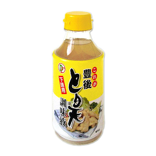 &nbsp;&nbsp;&nbsp; 名物豊後とり天 &nbsp;■&nbsp;大分一村一品 大分県発祥のとり天は、とりの天ぷら風郷土料理です。鶏肉1Kgに対して100mを約10分間漬け込むだけで「とり天」の下味が付きます。別売の「これが豊後とり天粉」と一緒にご利用ください。 &nbsp;■&nbsp;簡単！！上手な作り方 3～4人前 1、ボウルの中に一口サイズに切った鶏肉を「とり天調味液」約100mlに10分程漬けこんで下さい。 2、【1】に水、「とり天粉(別売)」を加え、よくなじむように混ぜます。(肉を持ち上げて生地が落ちない程度が目安です。) ※とり天粉は別売です。 3、油温170～180℃(箸を入れると先からジュッと泡立つ温度)で約2分半程度揚げてください。揚げたら油を切って、約4分程度そのままにおいて(放熱)ください。 &nbsp;■&nbsp;お召し上がり方 あっさりと風味豊かな「かぼすポン酢」、「マスタード」で一層美味しくお召し上がりいただけます。 ※焼肉の下味用としてもご利用いただけます。 ※よく振ってからお使いください。 商品名 これが豊後　とり天　調味液(下味用) ブランド デリカフーズ 内容量 310ml 商品コード J4930808080811 保存方法 直射日光をさけ、常温で保存してください。 ご注意 □ この容器は、高温になりますと変形し、液漏れをすることがありますので、熱湯をかけたり、火のそば、炎天下の車中等の場所に置かないでください。 □ 開封後は冷蔵庫に保存し、お早めにお使いください。 ※別売の「これが豊後とり天粉」と一緒にご使用ください。 ※開封後要冷蔵 原材料名 砂糖、食塩、アミノ酸液、にんにく、しょうゆ(本醸造)、酒精、調味料(アミノ酸等)、(原材料の一部に小麦を含む) メーカー 有限会社デリカフーズ大塚 区分 日本製・食品とり天 鶏天 鳥天 とりてん 鶏てん 鳥てん トリ天 とりテン 鳥テン 鶏テン トリてん トリテン toriten とり天の素 鶏天の素 鶏天のもと 鳥天の素 鳥天のもと とりてんの素 とり天のもと とりてんのもと 鳥てんの素 鳥てんのもと 調味液 下味用 醤油 しょう油 しょうゆ ショウユ 正油