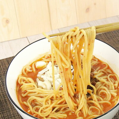 おんせん県おおいた online shop 大分県産干し椎茸使用 担々麺の素 ドラゴンヌードル(190g)&中華麺(110g) 1食分 別府 ラーメン 中華 タンタン麺 拉麺 常温保存 担担麺 汁あり レトルト チャイナキッチン笑福【メール便送料込】 画像2