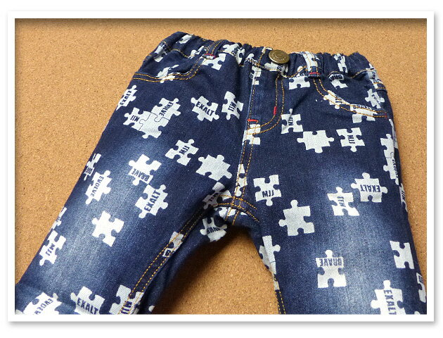 【送料無料】ベビー服 男の子 デニム ロング パンツ moujonjon ムージョン ボトム ストレッチ パズル柄 プリント ウエストゴム 男児 ベビー 90cm 95cm【メール便対応】