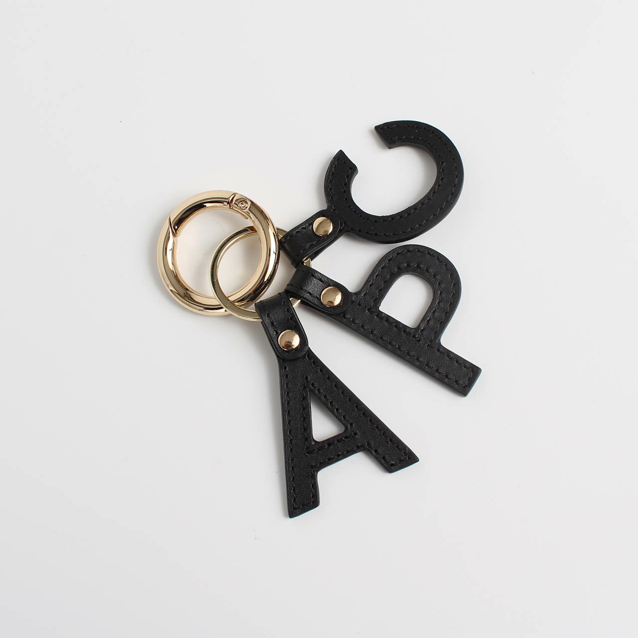 Rakuten - アーペーセー A.P.C. キーリング LETTRES A.P.C. KEYCHAIN [レターキーリング] レディース メンズ PXAWV F63656