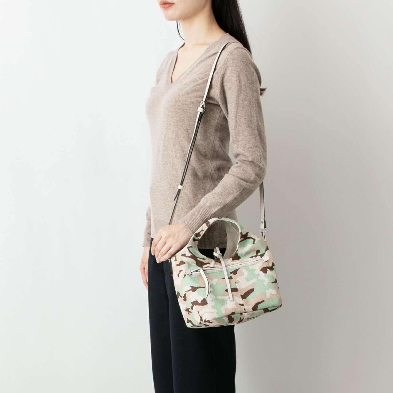 ˥꡼ GIANNI CHIARINI ˥꡼ ˥꡼ Хå ǥ 2WAYϥ/Хå CHIARA REVERSIBLE HAND BAG [] BS 8705 GBL-GRN [3]