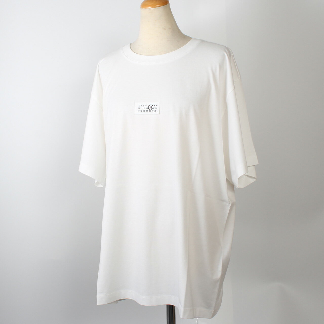 Rakuten - 【ポイント3倍】エムエム6 メゾンマルジェラ MM6 MAISON MARGIELA 半袖Tシャツ NUMERIC COTTON T-SHIRT [ニューメリック リラックスフィット クルーネックTシャツ] レディース SH0GC0032 M20170
