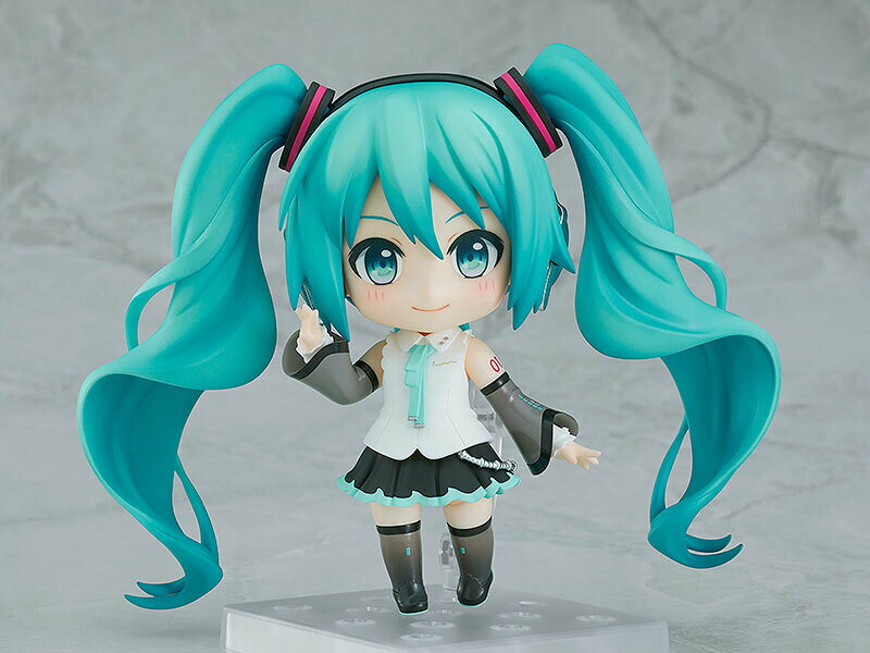 商品情報商品説明幅広い歌声表現技術を持つ『初音ミク NT』がねんどろいどになって登場！イラストレーターiXima氏のデザインするミクを手のひらサイズで可愛くお届けします。交換用の表情パーツは「通常顔」と「笑顔」、キラキラした瞳がかわいい「見上げ顔」が付属。オプションパーツには少女らしい新しい衣装にぴったりのポーズに交換できる手足パーツ、「音符エフェクト」が付属。さらにねんどろサイズの「パッケージ」も付属します。ニュータイプになった初音ミクを是非ねんどろいどでもお楽しみください。全高約100mmセット内容フィギュア本体専用台座ねんどろいど ピアプロキャラクター 初音ミク NT 【ボーカロイド】 【好評発売中】 幅広い歌声表現技術を持つ『初音ミク NT』がねんどろいどになって登場！イラストレーターiXima氏のデザインするミクを手のひらサイズで可愛くお届けします。交換用の表情パーツは「通常顔」と「笑顔」、キラキラした瞳がかわいい「見上げ顔」が付属。オプションパーツには少女らしい新しい衣装にぴったりのポーズに交換できる手足パーツ、「音符エフェクト」が付属。さらにねんどろサイズの「パッケージ」も付属します。ニュータイプになった初音ミクを是非ねんどろいどでもお楽しみください。 1