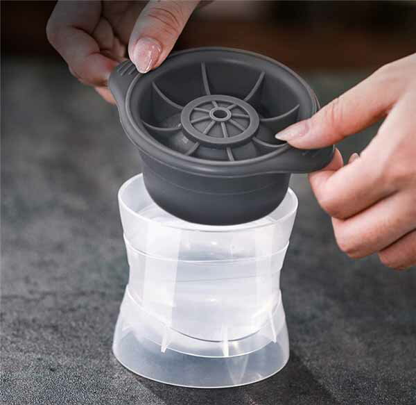 製氷器 丸い球 シリコン素材 アイス型 携帯便利 健康素材 おしゃれ 冷凍 3