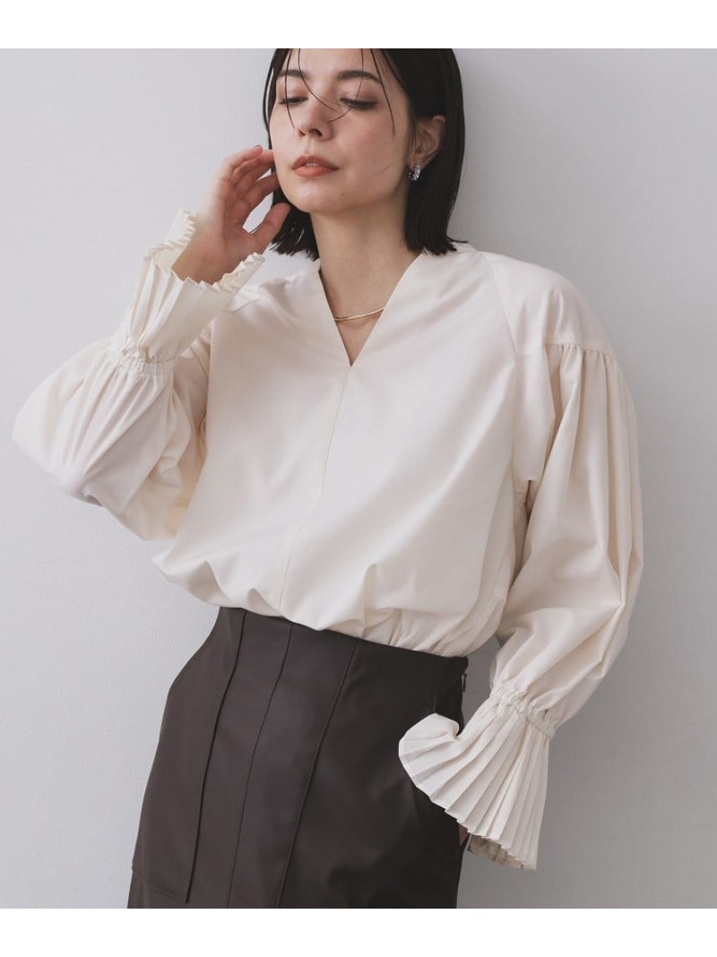 プリーツキャンディスリーブブラウス【洗濯機洗い可】 OPAQUE.CLIP オペークドットクリップ トップス シャツ・ブラウス グレー ホワイト ピンク ベージュ【先行予約】*【送料無料】[Rakuten Fashion]のサムネイル