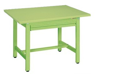 ※こちらの商品はメーカー直送のため代金引換はできません。 開口方向全面が有効活用できる便利な引出しが誕生！ 外寸：W1800×D900×H740mm カラー：サカエグリーン 質量：63kg 天板サイズ：1800×900×25mm 天板材質：スチール天板(粉体塗装) 天板カラー：サカエグリーン ボールスライドレール採用 引出し内寸：W1483×D360×H60mm JAN:4549347100685
