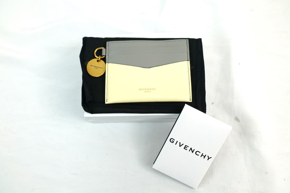 GIVENCHY WoVB `[t J[hP[X pXP[X U[ N[~O[ BB60CEB0V3 650yÁz