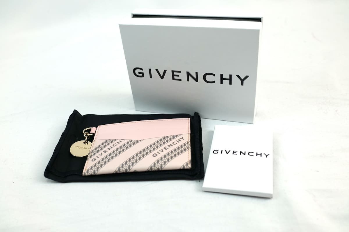 GIVENCHY WoVB `[t J[hP[X pXP[X sN `[t J[hP[X BB60CEB0V3 650yÁz