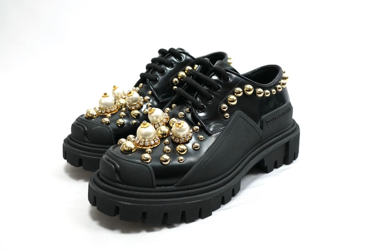 Dolce & Gabbana Black Leather Trekking Derby Embellished Shoes ドルチェ&ガッバーナ パールスタッズ ラインストーン レースアップ シューズ ローファー 36.5 (23.5cm）
