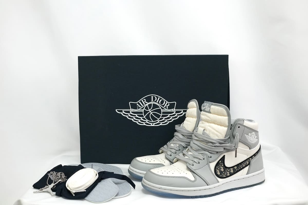 Dior Nike ディオール ナイキ Air Jordan 1 Hidh OG "DIOR" AIR DIOR エアジョーダン 1 ハイカット グ..